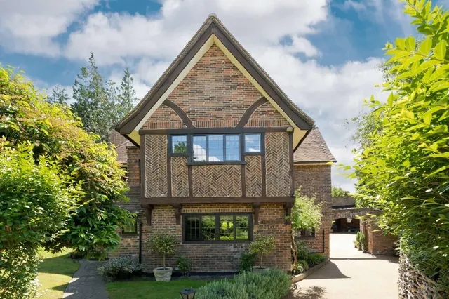 Clive Road, Esher, Surrey, KT10 8PS, photo 1