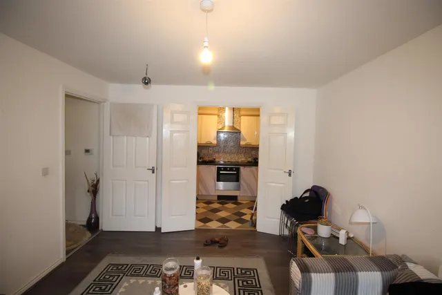 Photo 2 — 4 Larch Gardens, Manchester, M8 8BJ
