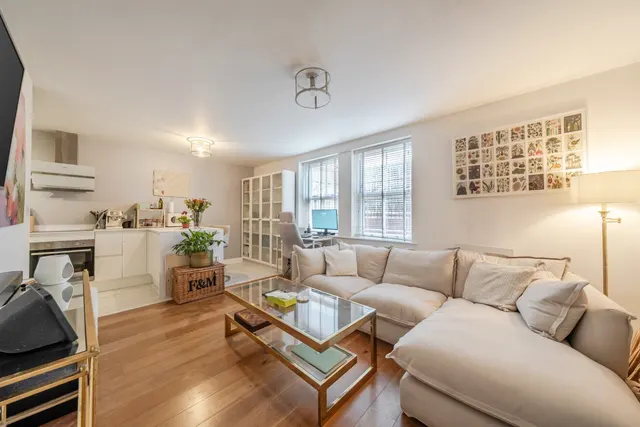 Petworth Street, Battersea, SW11, photo 1