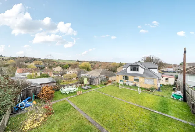 Welton Vale, Somerset, Midsomer Norton, BA3 2BG, photo 1