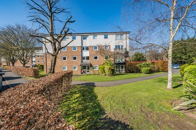 Keith Park Road, Uxbridge, photo 1