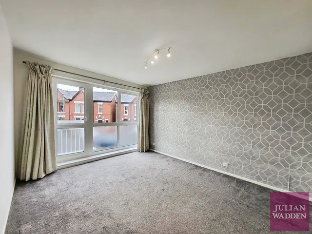 Elmfield Road, Davenport, SK3, photo 2