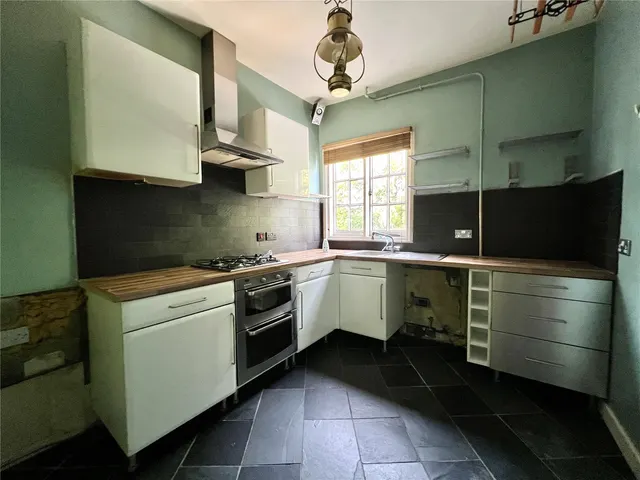 Epsom Road, Guildford, GU1, photo 3