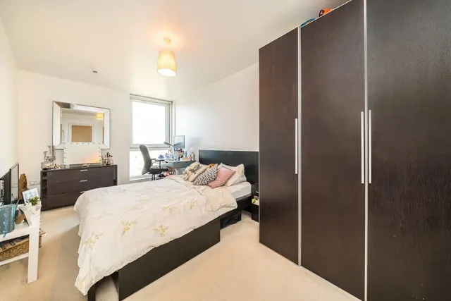 Mapleton Road, SW18, photo 3