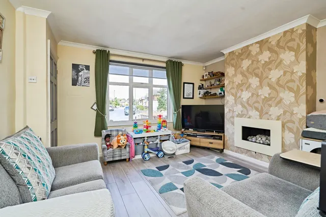 Dickinson Drive, Walsall, WS2, photo 3