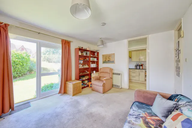 Photo 2 — Vicarage Road, Hampton Wick, KT1 4EJ