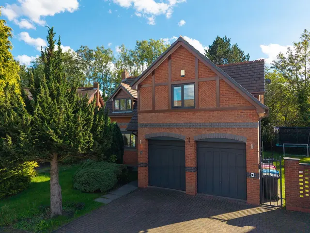 Bellpit Close, Ellenbrook, M28, photo 3