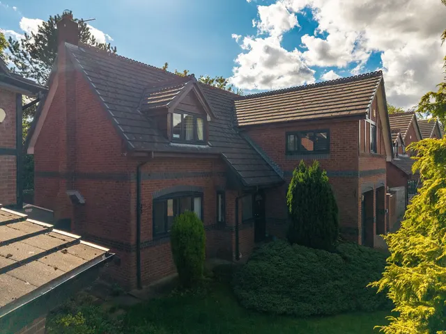 Bellpit Close, Ellenbrook, M28, photo 2