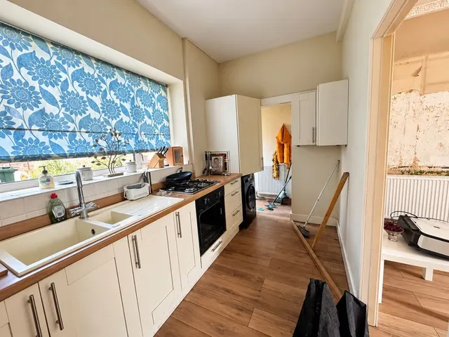 Photo 3 — Whitcliffe Road, Cleckheaton, West Yorkshire, BD19