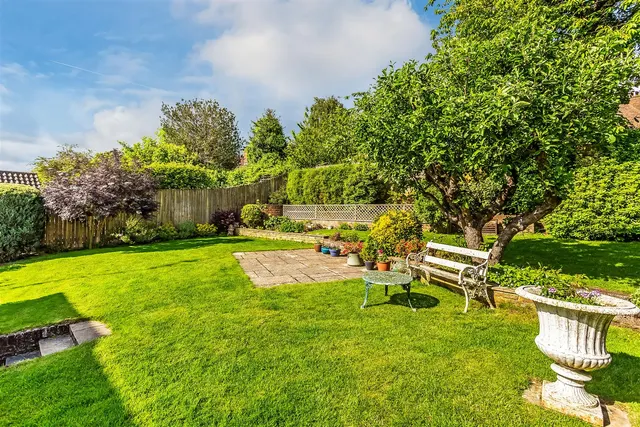 Gaywood Road, Ashtead, KT21, photo 3