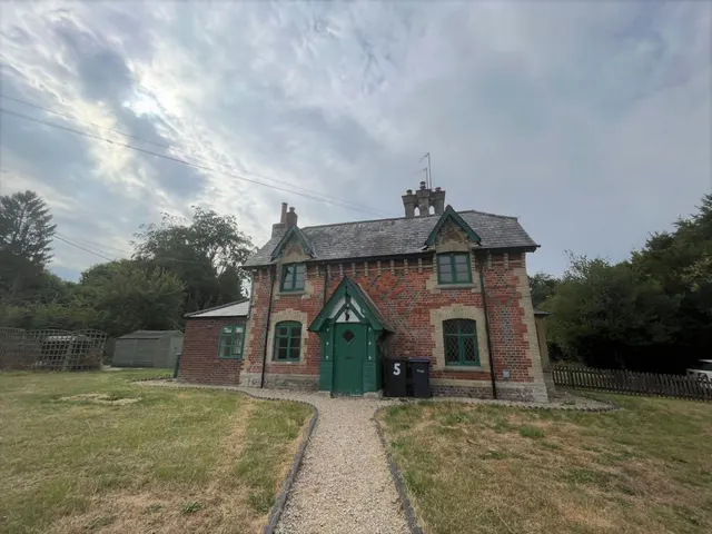 2 bedroom property — Durley, Marlborough, Wiltshire, SN8 3AZ