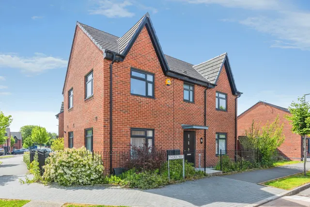 Thorn Way, Audenshaw, M34, photo 1