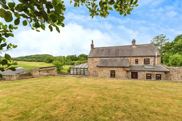 Doncaster Road, Hooton Roberts, S65, photo 2