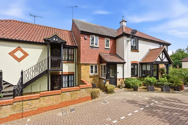 Loire Mews, Harpenden, AL5, photo 1