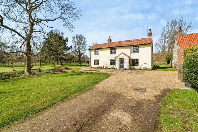 Cromer Road, Lower Gresham, Norwich, Norfolk, NR11, photo 1