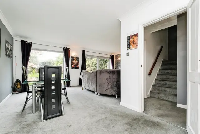 Ilfracombe Crescent, Hornchurch, RM12, photo 3