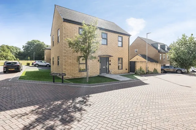 Colclough Close, CASTLEFORD, West Yorkshire, WF10, photo 1