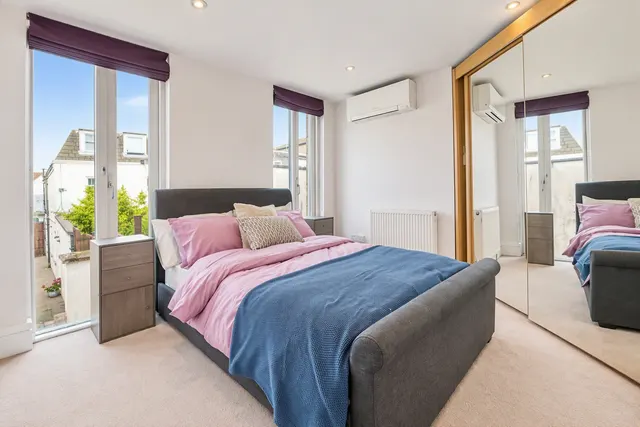 Balham High Road, Balham, SW12, photo 2