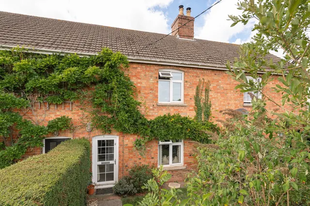 Station Row, Tilbrook, photo 1