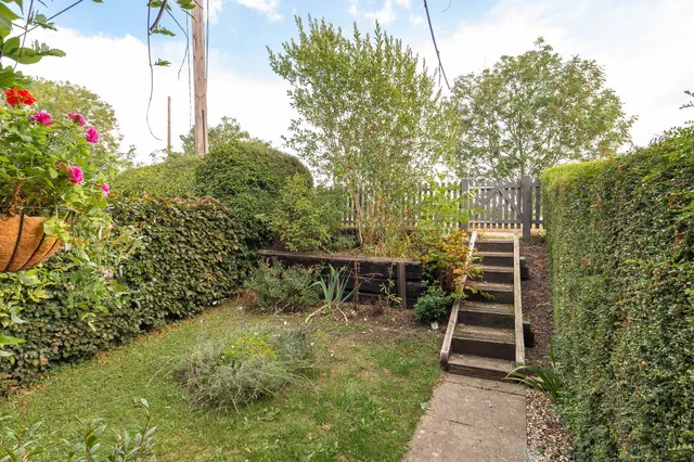 Station Row, Tilbrook, photo 3