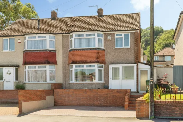 Photo 2 — Kings Weston Avenue, BRISTOL, Avon, BS11