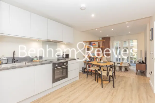 Tierney Lane, Fulham, W6, photo 3