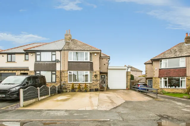 Oaklands Avenue, Northowram, Halifax, photo 1