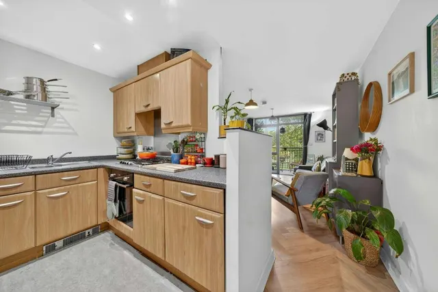 Photo 2 — Southwold Road, Armstrong House, E5