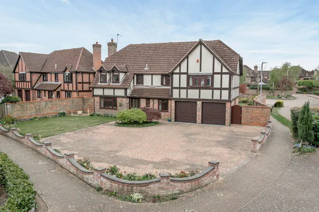 Spacious Living in Thorpe End, photo 3