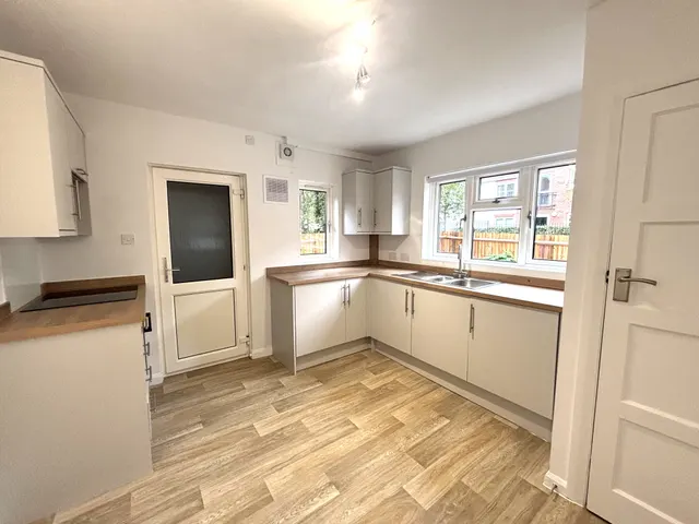 Butts Court, Heavitree, EX2, photo 2