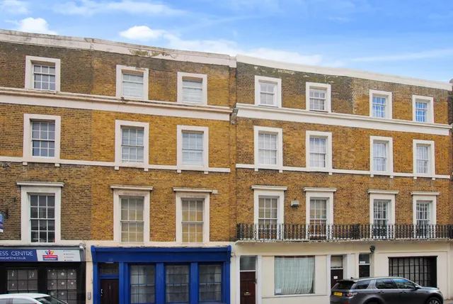 Harmer Street, Gravesend, Kent, DA12 2AX, photo 1