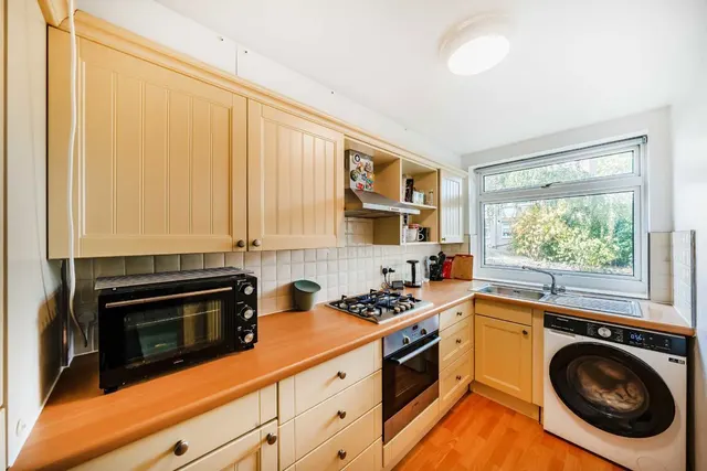 Harrowdene Gardens, TW11, photo 3