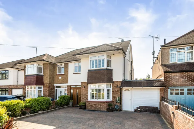 Park Drive, North Harrow, HA2, photo 1