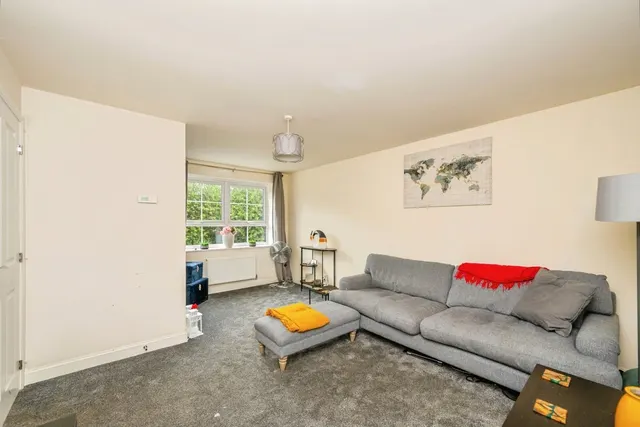 Photo 3 — Austen Drive, Tamworth, Staffordshire, B78