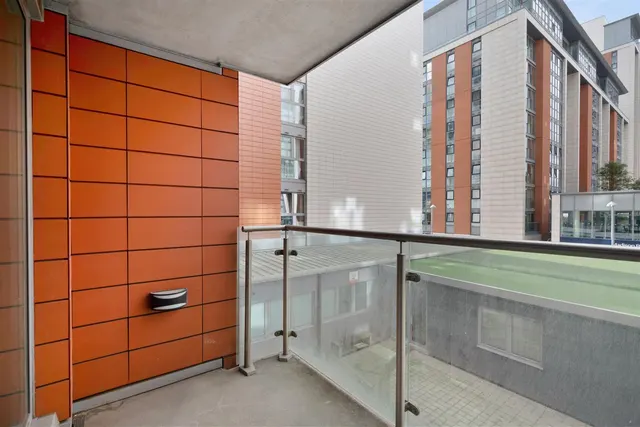 Western Gateway, Royal Victoria Dock, E16, photo 3