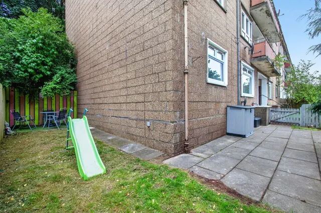 Photo 3 — Windhill Crescent, Glasgow