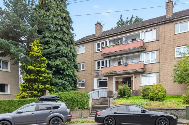 Windhill Crescent, Glasgow, photo 1