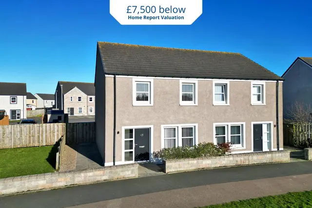 Waterside Road, Peterhead, AB42, photo 1