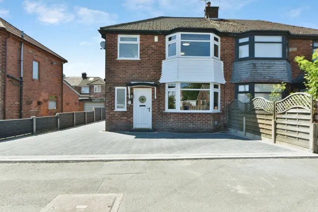 Mossfield Road, Swinton, Manchester, Greater Manchester, M27, photo 1