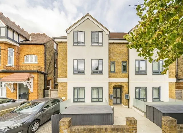 Messaline Avenue, Acton, W3, photo 1