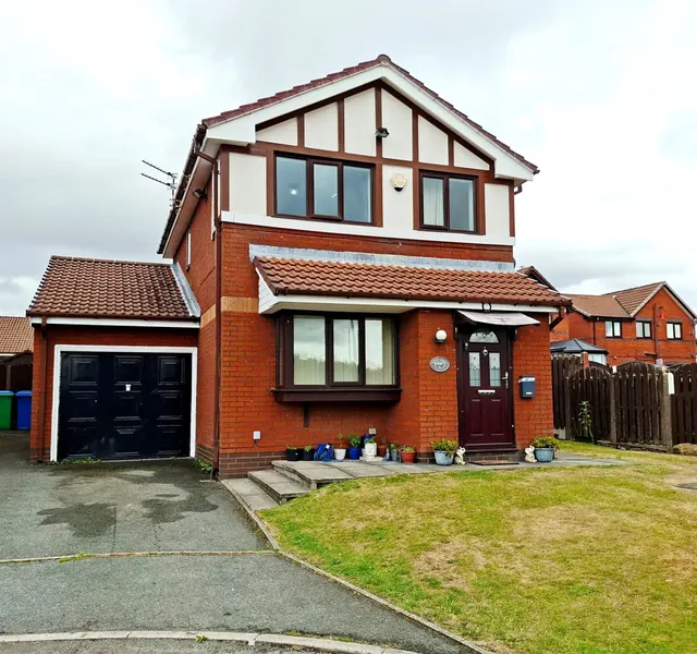 Barratt Gardens,M24 5JU, photo 1
