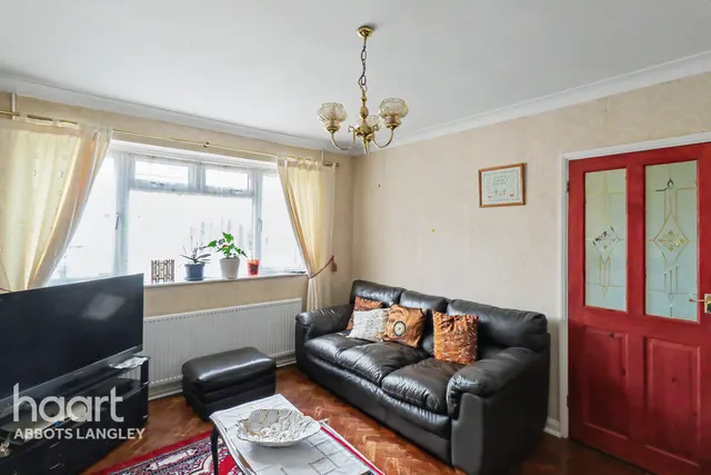 Hare Crescent, Watford, WD25, photo 3
