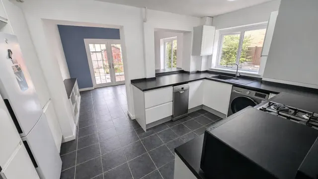 Stirling Close, Yate, BS37, photo 3