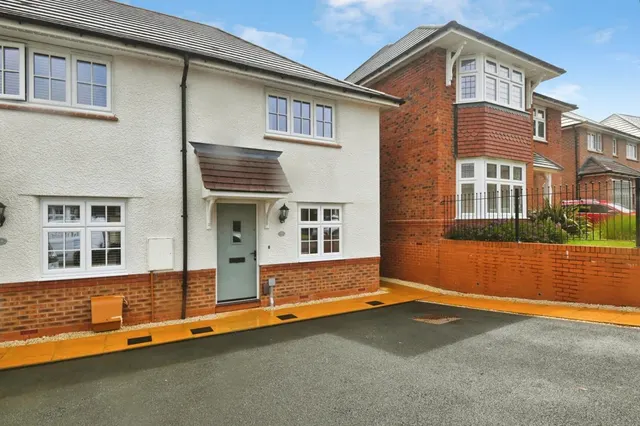 Silverdale Grove, Amington, B77, photo 1