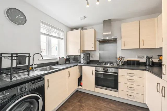 Waring Crescent, Aston Clinton, HP22, photo 2