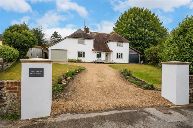 High Street, West Meon, GU32, photo 1