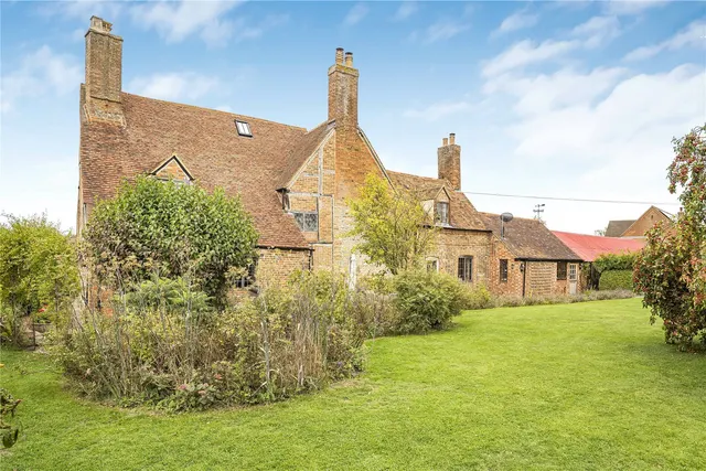Photo 2 — Salters Lane, Ludgershall, Aylesbury, Buckinghamshire, HP18