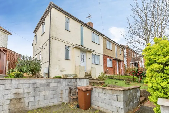 Hawthorn Road, Rochester, Kent, ME2, photo 1