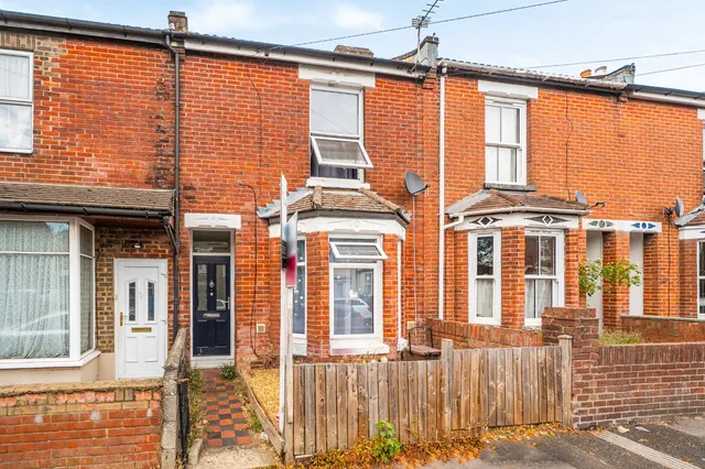 Kingsley Road, Freemantle, SO15, photo 1