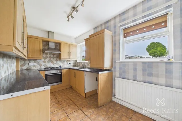Photo 3 — Creswick Avenue, Burnley, Lancashire, BB11